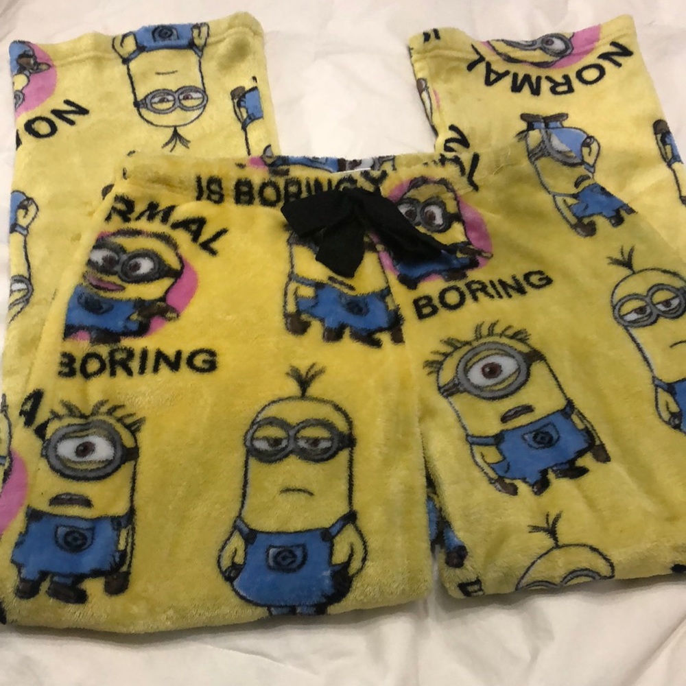 Despicable Me pajamas pants girls size Medium